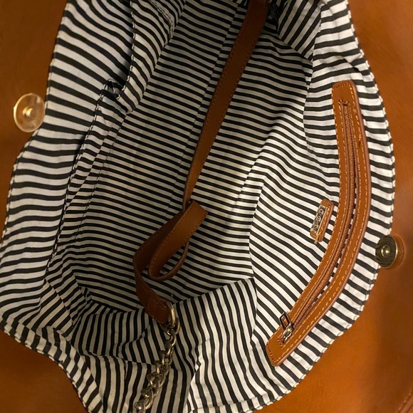 Purse - Picture 2 of 2